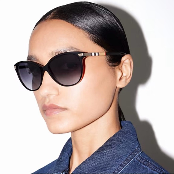 Burberry cat eye black acetate sunglasses with case dust cloth logo designer
